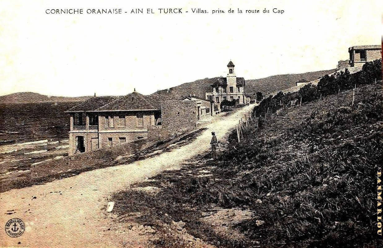 Ain-el-Turck - Villas sur la route du Cap Falcon.jpg